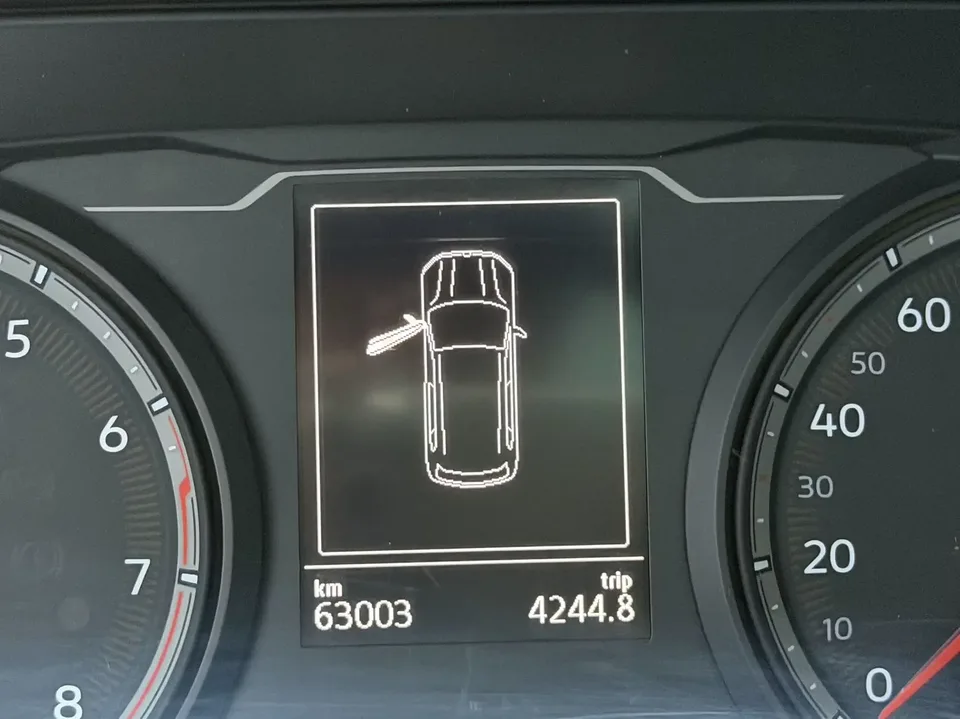 Volkswagen Tharu tuyue 2021 280TSI 2WD Comfort Edition 2022 — thumbnail 5