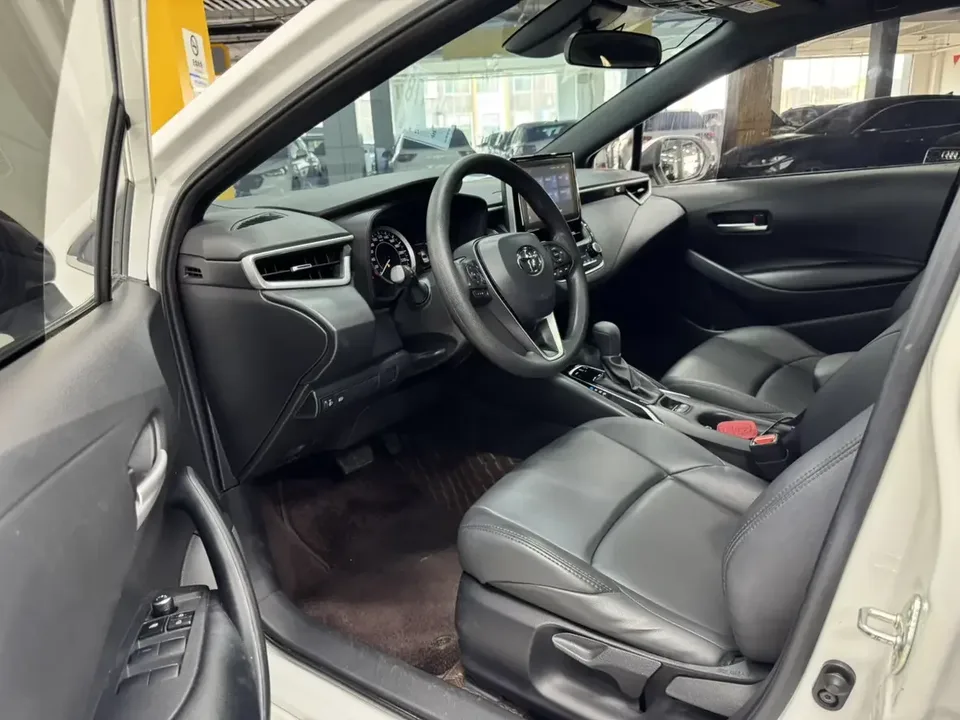 Toyota Levin Lei Ling 2021 185T CVT Premium Edition 2023 — thumbnail 3