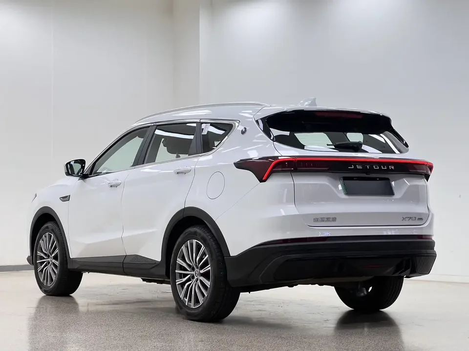 Jetour X70 C-DM JETOUR X70 C-DM 2024 1.5TD DHT Far-reaching Edition PRO 2024 — миниатюра 2