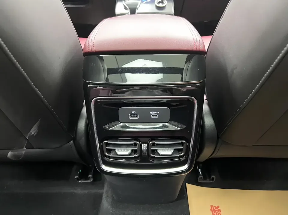 Jetour X70 C-DM JETOUR X70 C-DM 2024 1.5TD DHT Far-reaching Edition PRO 2024 — миниатюра 5
