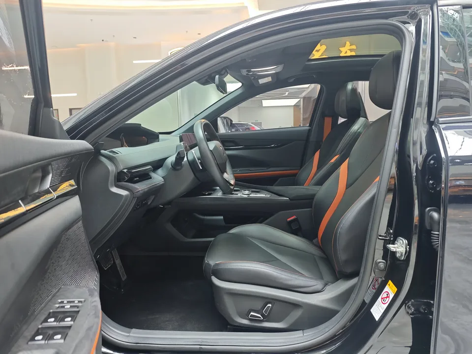 Changan UNI-V Changan UNI-V 2022 1.5T Sports Edition 2023 — thumbnail 3