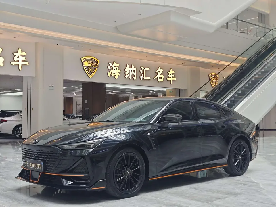 Changan UNI-V Changan UNI-V 2022 1.5T Sports Edition 2023 — photo 1, buy with delivery to Moscow