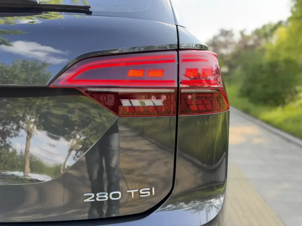 Volkswagen Tayron Tanyue 2022 280TSI 2WD Luxury Smart Edition 2022 — thumbnail 3