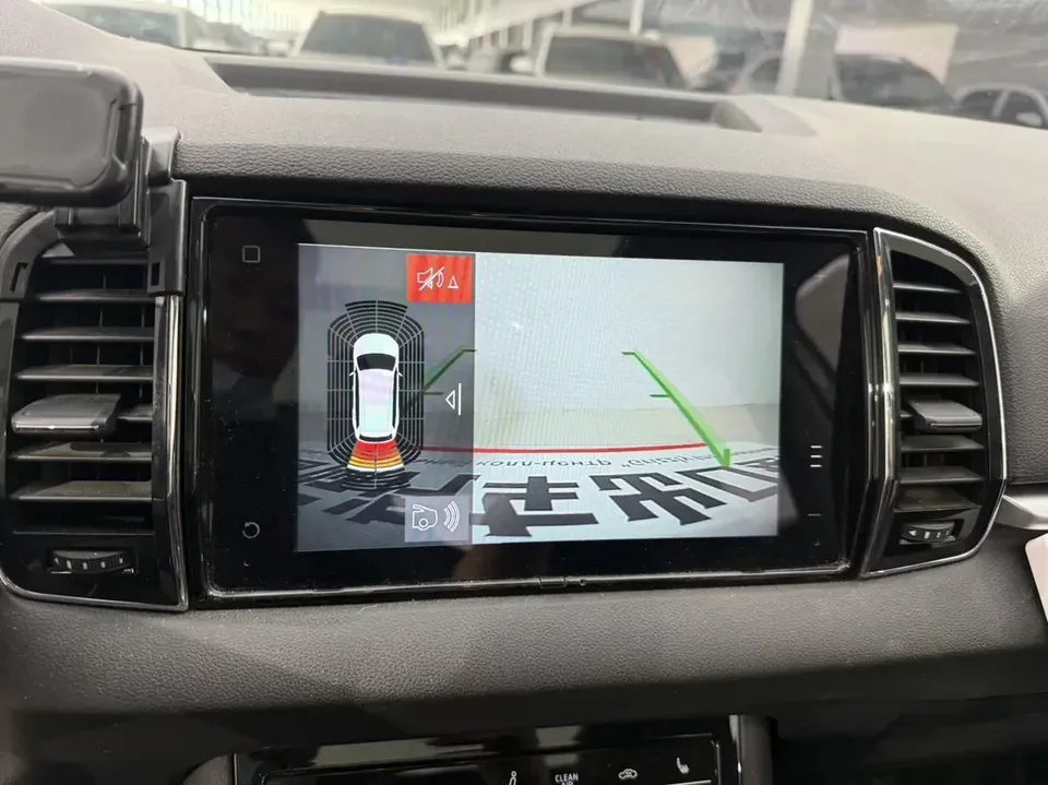 Skoda Karoq Korok 2023 TSI280 Luxury Edition 2023 — thumbnail 3
