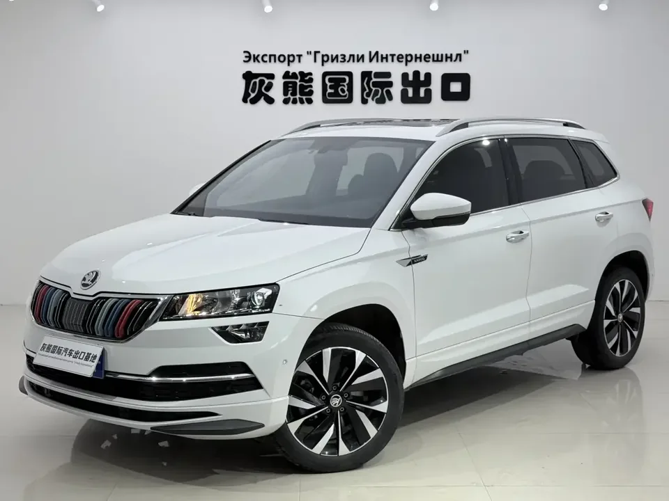 Skoda Karoq Korok 2023 TSI280 Luxury Edition 2023 — photo 1, buy with delivery to Moscow