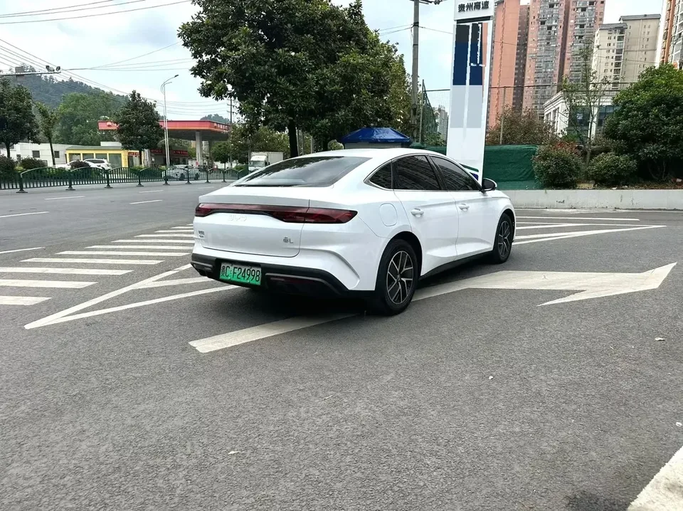 BYD Qin L DM Qin L DM 2024 DM-i 120KM Leading Type 2024 — thumbnail 2