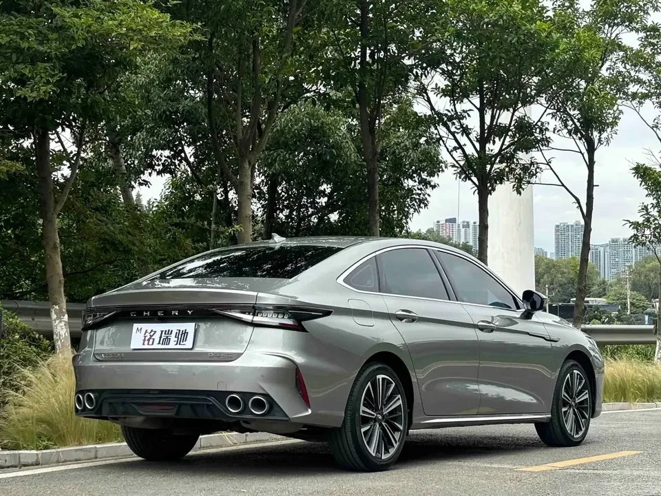 Chery Arrizo 8 PRO Arrizo 8 PRO 2025 1.6T DCT Luxury Model 2025 — миниатюра 2