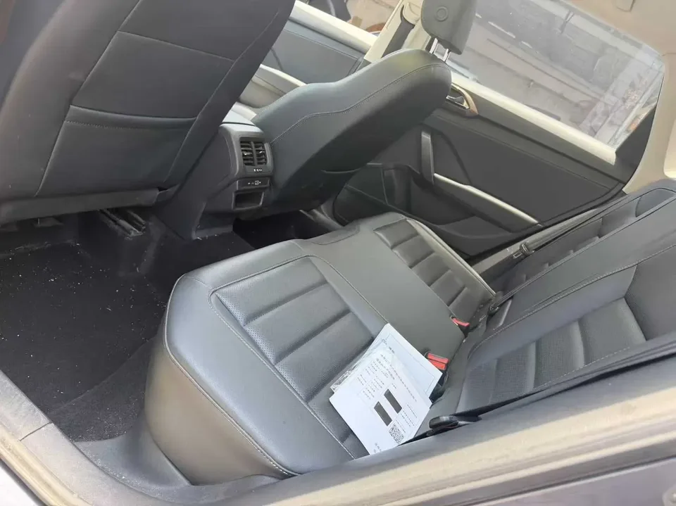 Volkswagen Tharu tuyue 2022 280TSI 2WD Deluxe Edition 2022 — thumbnail 4