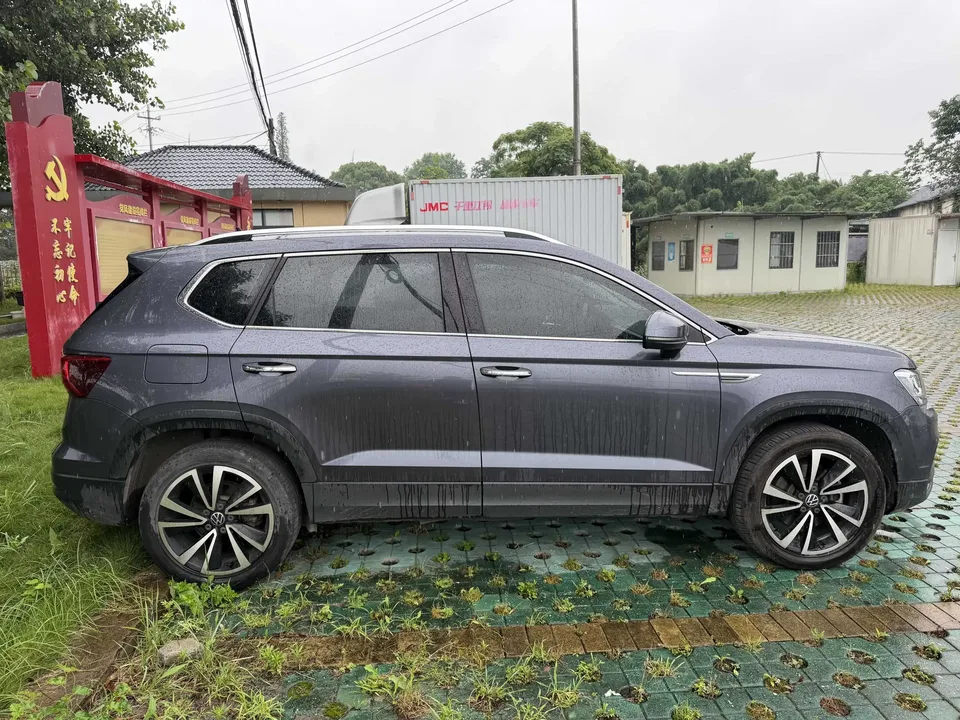 Volkswagen Tharu tuyue 2022 280TSI 2WD Deluxe Edition 2022 — thumbnail 5