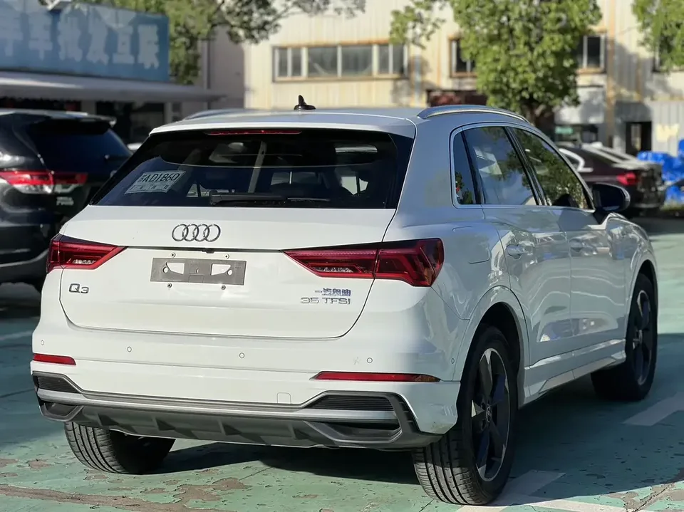 Audi Q3 Audi Q3 2022 35 TFSI Stylish Dynamic 2022 — thumbnail 2
