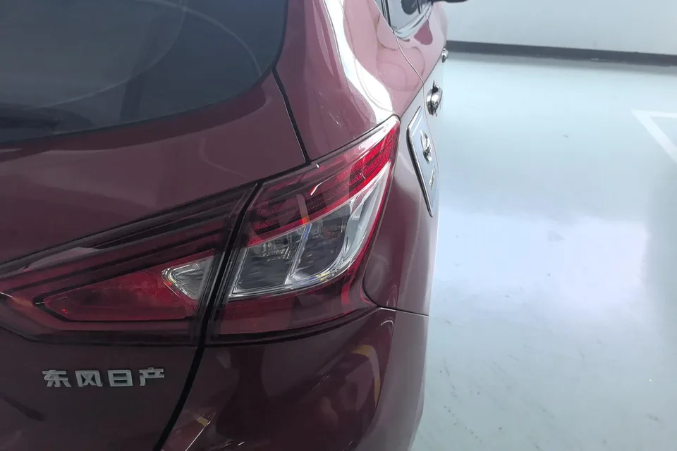 Nissan Tiida Tiida 2021 1.6L CVT Intelligent Travel Edition 2022 — thumbnail 2