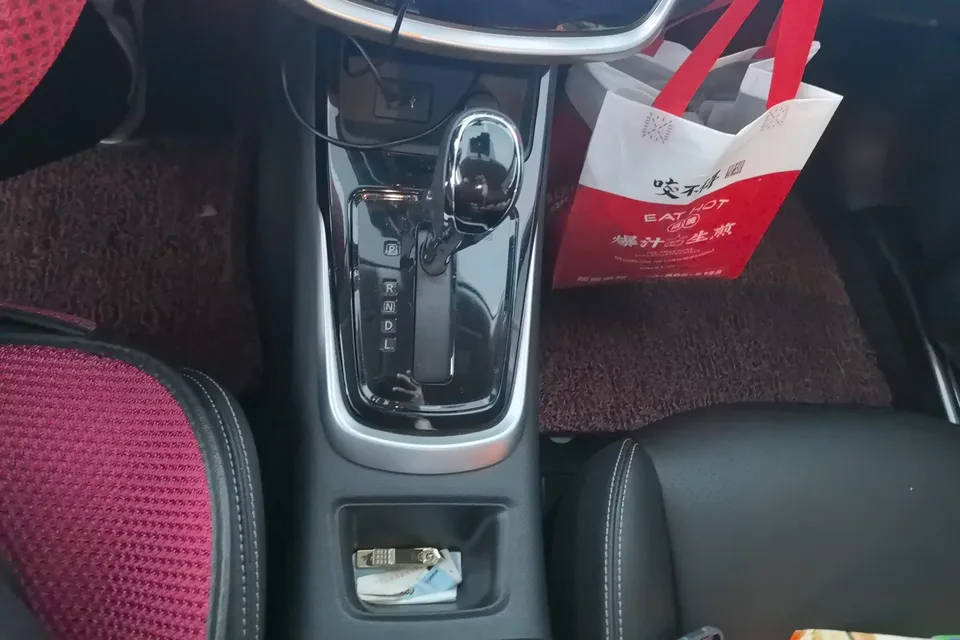 Nissan Tiida Tiida 2021 1.6L CVT Intelligent Travel Edition 2022 — thumbnail 4