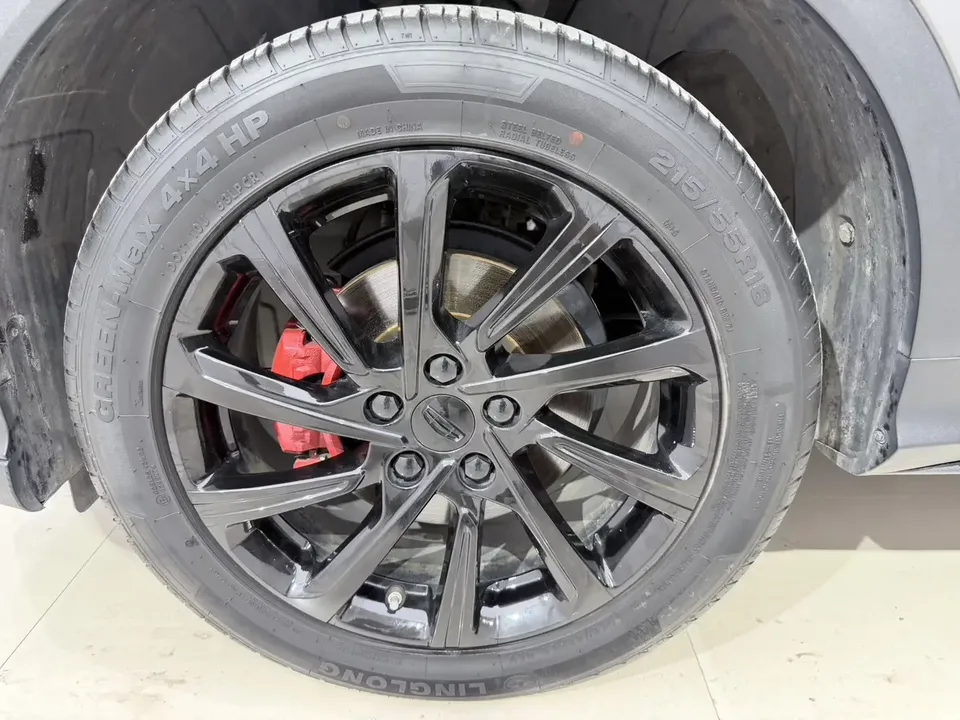 Geely Coolray SX11 Binyue 2021 240T DCT Diamond Edition 2023 — thumbnail 3