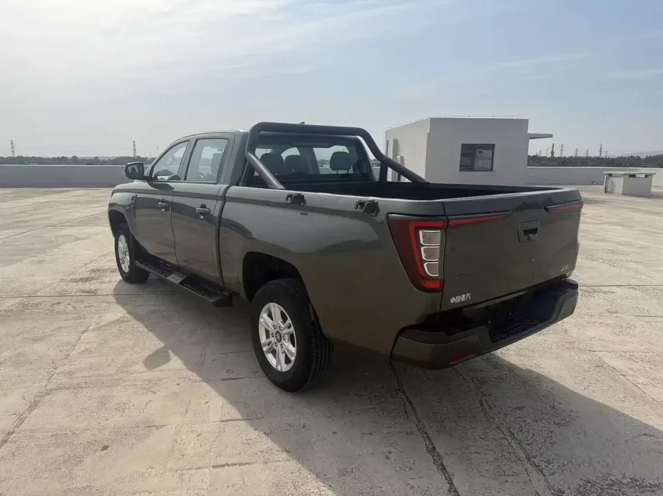 SINOTRUK Fight to win Fight to win 2024 S6 Commercial 2.0T Diesel Manual 4WD Long Axis Youth Edition 2025 — thumbnail 4