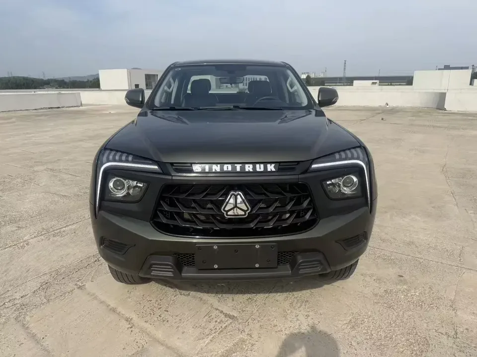 SINOTRUK Fight to win Fight to win 2024 S6 Commercial 2.0T Diesel Manual 4WD Long Axis Youth Edition 2025 — photo 1, buy with delivery to Moscow