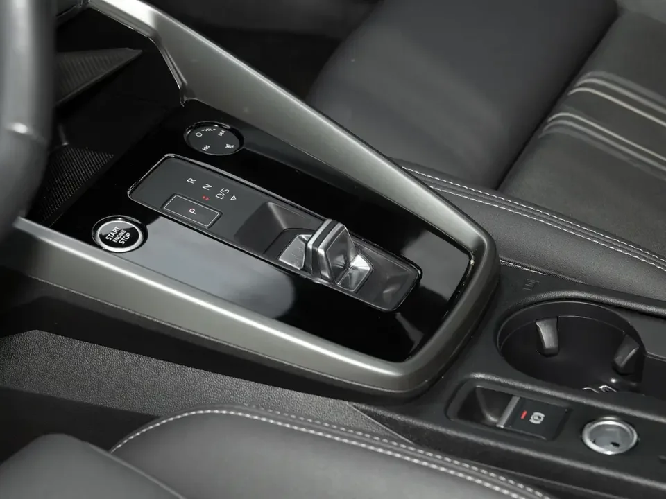 Audi A3 Audi A3 2023 A3L Limousine 35 TFSI Stylish Sports 2023 — thumbnail 4