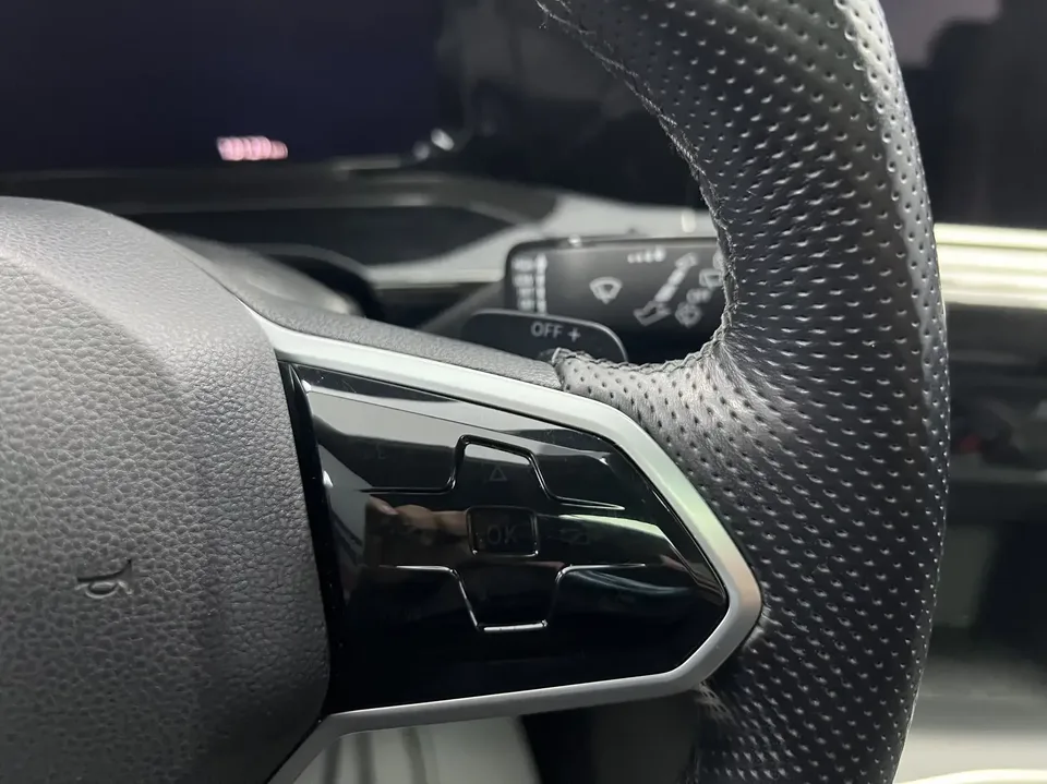 Volkswagen Golf golf 2021 280TSI DSG R-Line 2022 — thumbnail 3