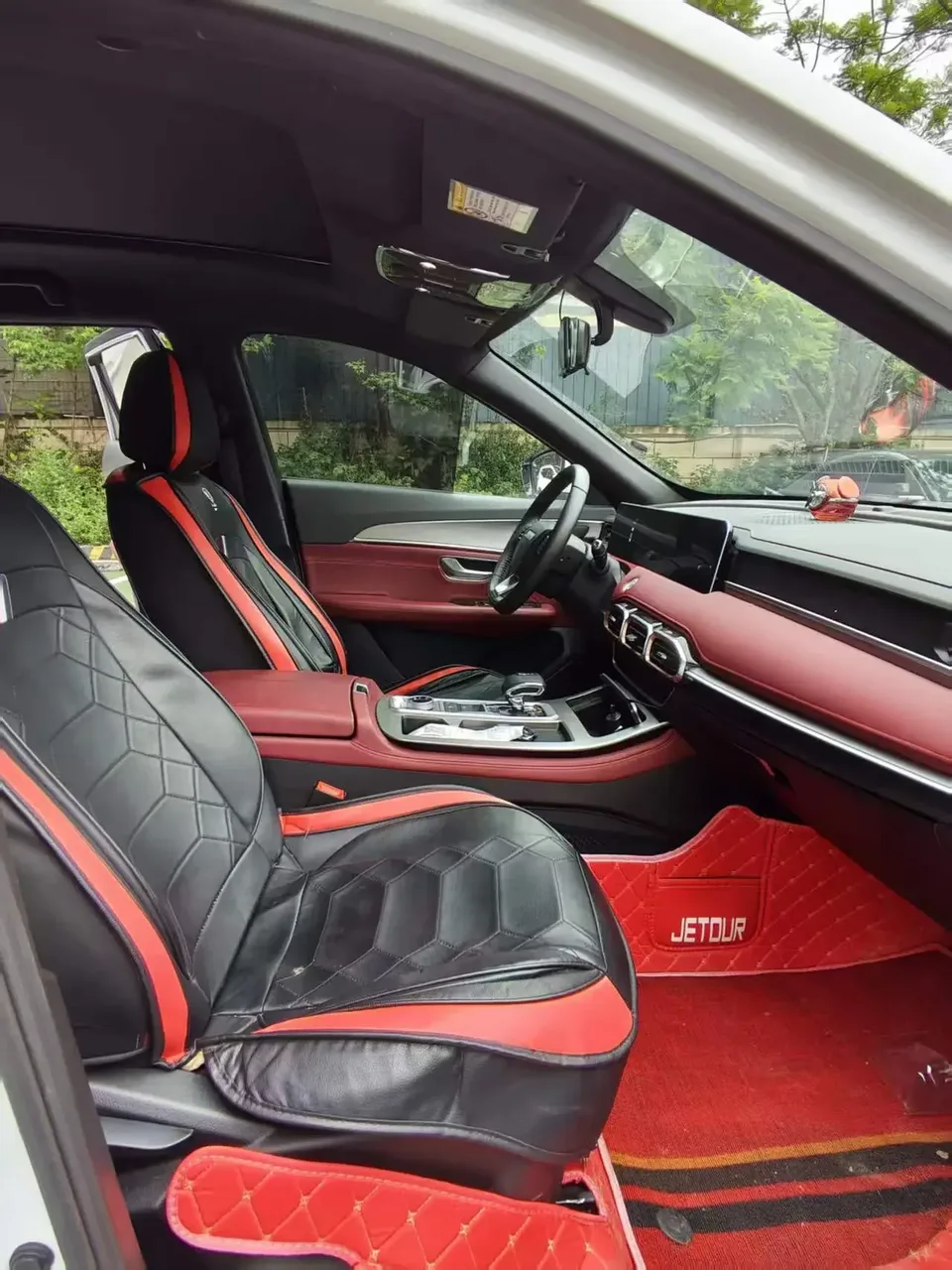 Jetour Jietu X70 PLUS Jietu X70 PLUS 2024 Champion Edition 1.5T DCT Champion PRO 5-seater 2024 — thumbnail 5