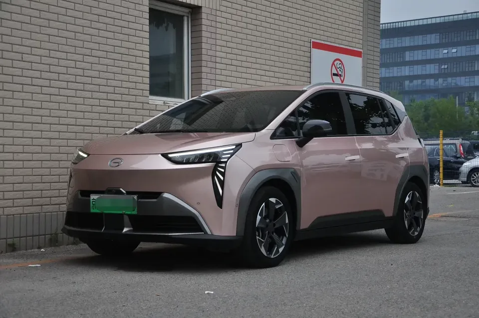 AION Y AION Y 2022 70 Intelligent Driving Edition Lithium Iron Phosphate 2022 — photo 1, buy with delivery to Moscow