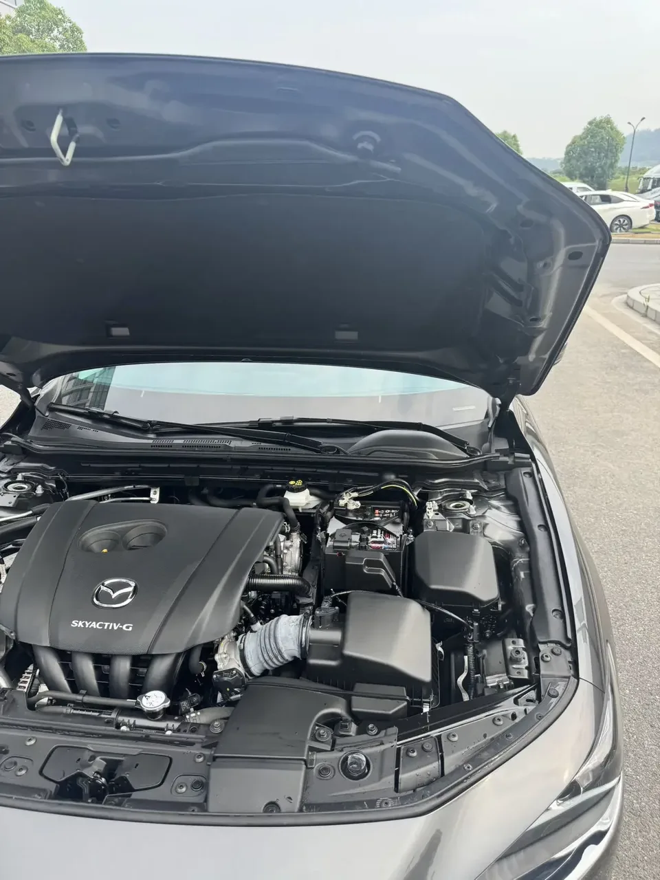 Mazda Axela Mazda3 Angkesela 2023 2.0L Automatic Elegant Edition 2024 — thumbnail 3