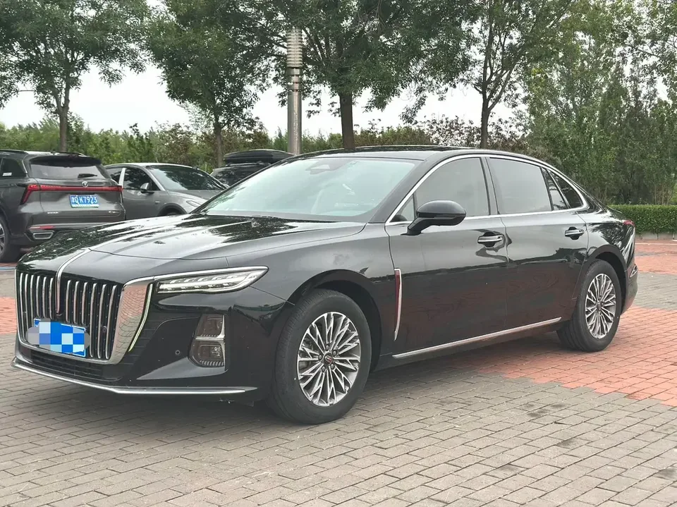 Hongqi H5 Hongqi H5 2023 1.5T DCT Zhilian Qiyue Edition 2022 — photo 1, buy with delivery to Moscow