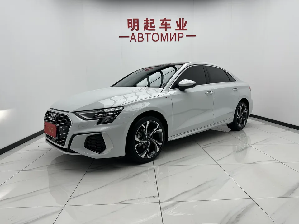 Audi A3 Audi A3 2023 A3L Limousine 35 TFSI facelift luxury sports model 2023 — photo 1, buy with delivery to Moscow