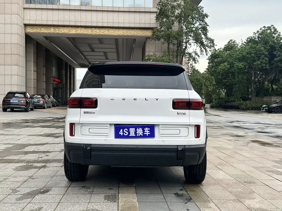 Geely ICON Geely ICON 2025 1.5TD Linglong Jinxi Edition 2025 — thumbnail 2