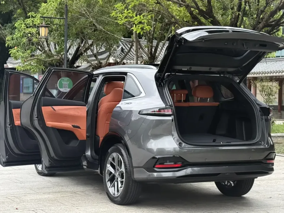 Changan CS75PLUS Changan CS75 PLUS 2025 The fourth generation 1.5T New Blue Whale Smart Premium 2024 — миниатюра 3