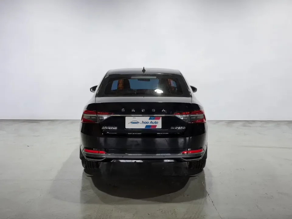 Skoda Superb Speedy 2023 Modified TSI280 DSG Premium Edition 2023 — thumbnail 2