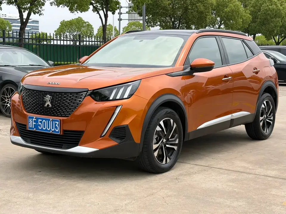 Peugeot 2008 Peugeot 2008 2022 230THP THE ONE 2022 — photo 1, buy with delivery to Moscow