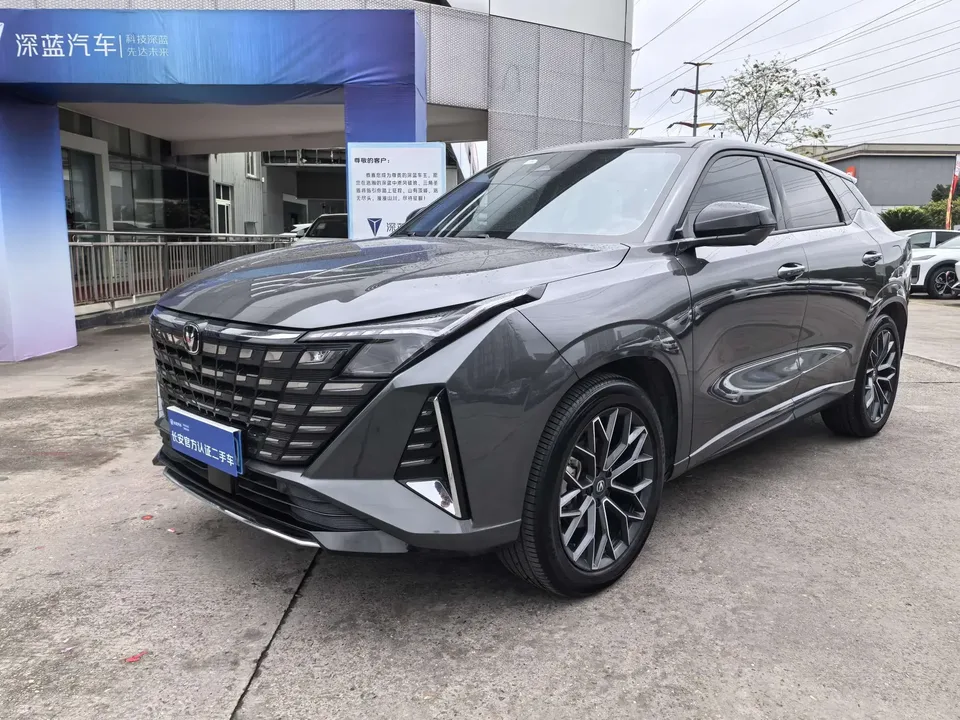 Changan Uni-Z Changan UNI-Z 2025 1.5T DCT Luxury 2024 — фото 1, купить с доставкой в Москву