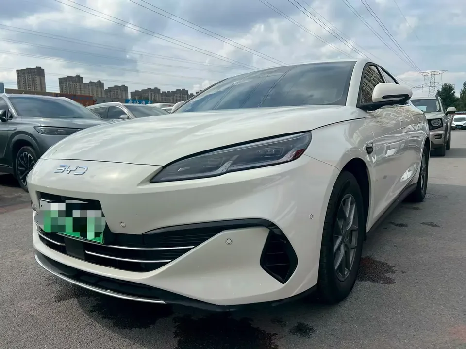 BYD Seal 06DM Seal 06DM 2025 DM-i 80KM Deluxe Smart Driving Edition 2025 — photo 1, buy with delivery to Moscow