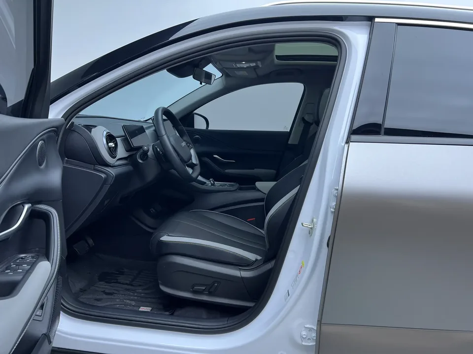 BYD Sea Lion 05DM Sea Lion 05DM 2025 DM-i 115KM Premium Edition 2025 — thumbnail 5
