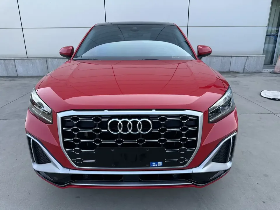Audi Q2L Audi Q2L 2022 35 TFSI Stylish Dynamic 2022 — photo 1, buy with delivery to Moscow