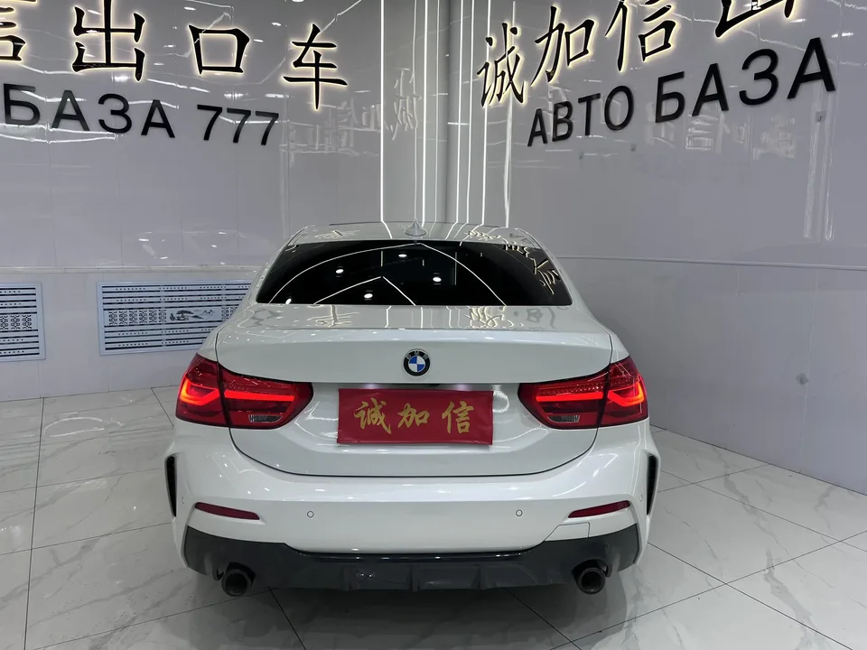 BMW 1 Series BMW 1 Series 2021 120i M Sport Night Edition 2022 — thumbnail 2