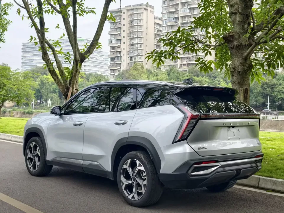 Geely Atlas L Boyue L 2023 1.5TD DCT Premium 2023 — thumbnail 2