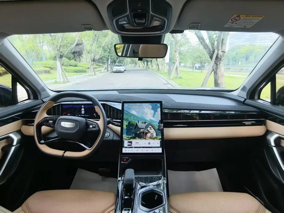 Geely Atlas L Boyue L 2023 1.5TD DCT Premium 2023 — thumbnail 5