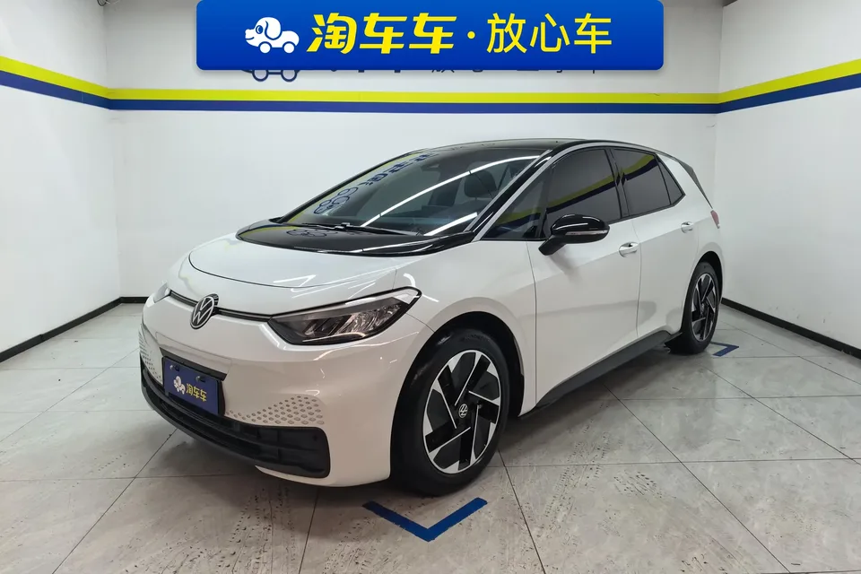 Volkswagen ID.3 Volkswagen ID.3 2024 Pure Smart Edition 2024 — photo 1, buy with delivery to Moscow