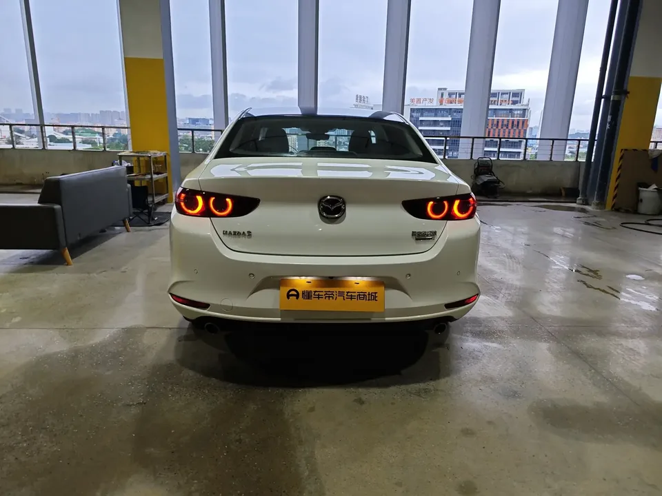Mazda Axela Mazda3 Angkesela 2022 2.0L Automatic Premium Edition 2022 — thumbnail 2