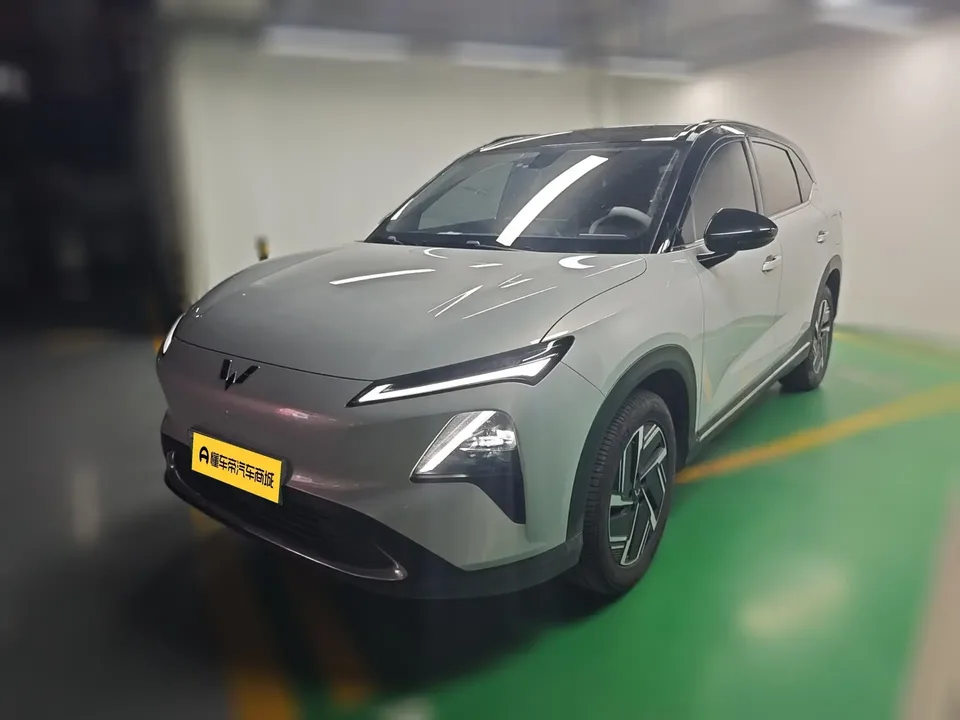 Wuling Starlight S PHEV Wuling Starlight S PHEV 2024 60km Advanced 2024 — photo 1, buy with delivery to Moscow