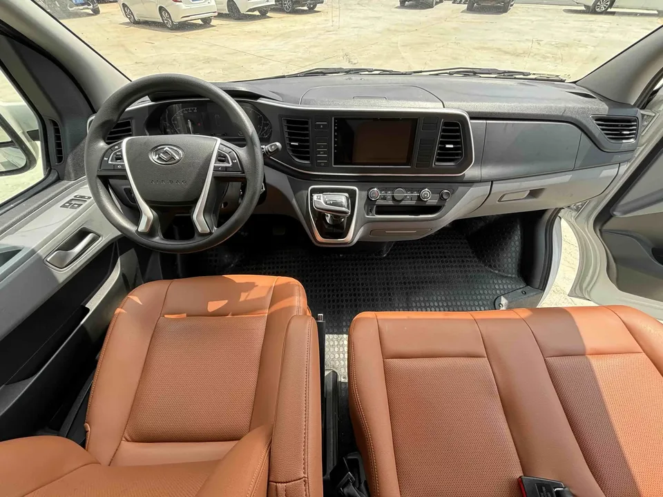 Datong Xintu V80 Xintu V80 2025 PRO 2.0T 9AT Aoyuntong short axis ultra low top 147Ps 5/6 seats 2025 — thumbnail 5