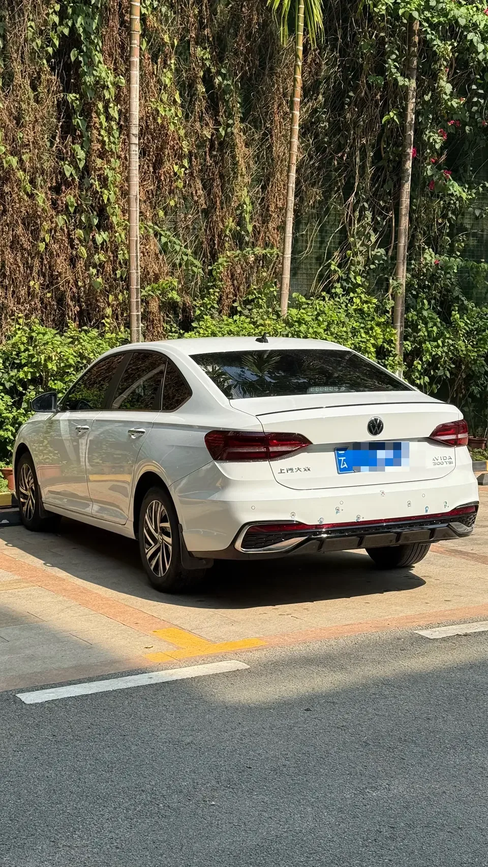 Volkswagen Lavida Lavida 2024 300TSI DSG Starry Sky Edition 2024 — thumbnail 5