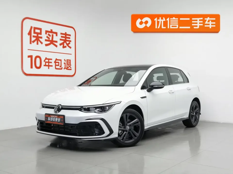 Volkswagen Golf golf 2023 280TSI DSG R-Line facelift 2024 — photo 1, buy with delivery to Moscow