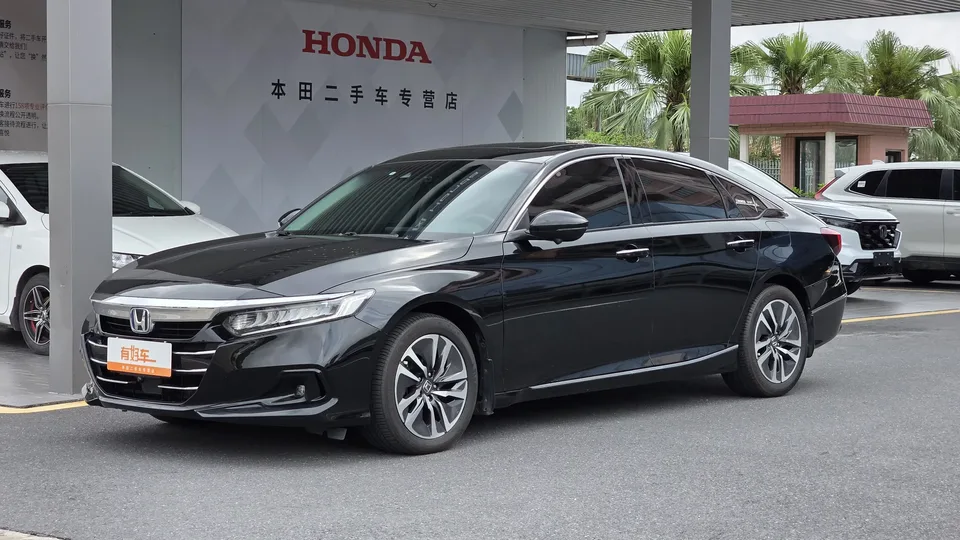 Honda Accord Accord 2022 Sharp Hybrid 2.0L Sharp Leader Edition 2022 — photo 1, buy with delivery to Moscow