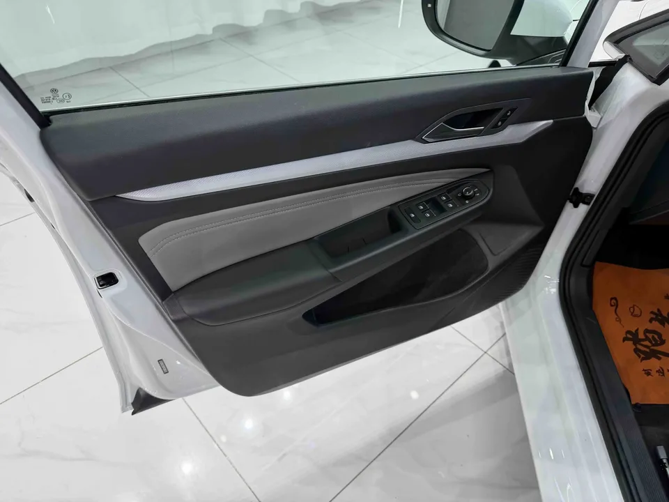 Volkswagen Golf golf 2023 280TSI DSG Pro 2023 — thumbnail 3