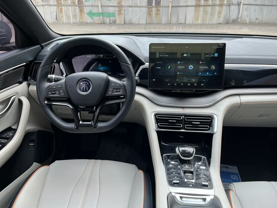BYD Song PLUS DM Song PLUS DM 2021 DM-i 110KM 2WD Flagship 2022 — thumbnail 3