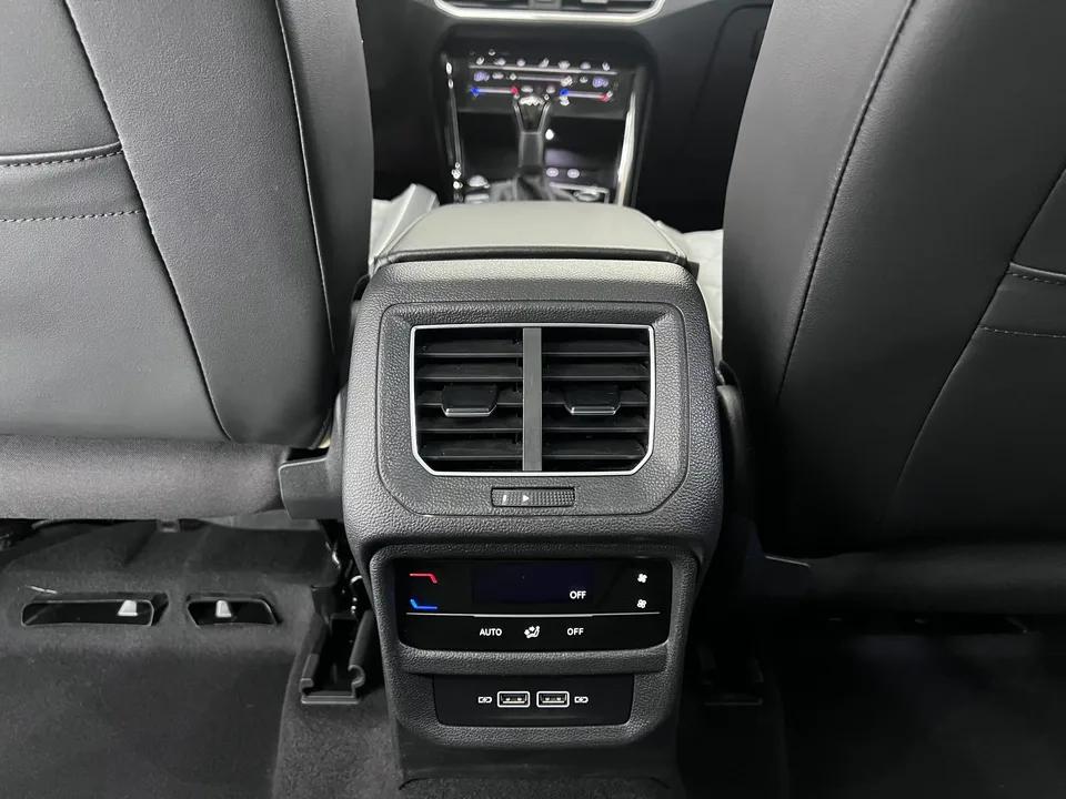 Volkswagen Tayron Tanyue 2023 280TSI 2WD Luxury Plus Advanced Edition 2022 — thumbnail 3