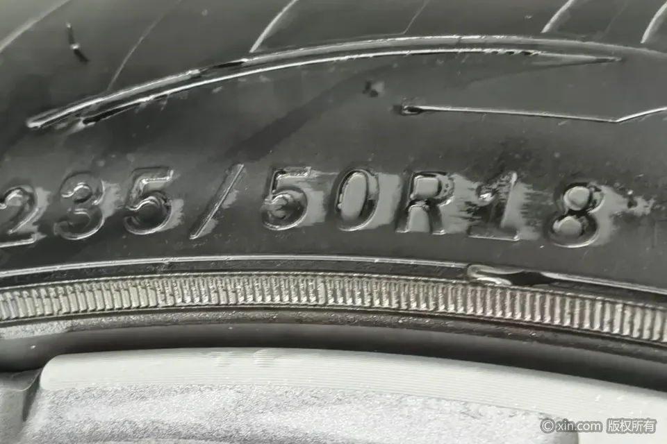 Hongqi E-QM5 Hongqi E-QM5 2022 Charging 431km LeXiang Edition 5-seater 2022 — thumbnail 3
