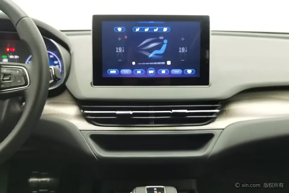 Hongqi E-QM5 Hongqi E-QM5 2022 Charging 431km LeXiang Edition 5-seater 2022 — thumbnail 4