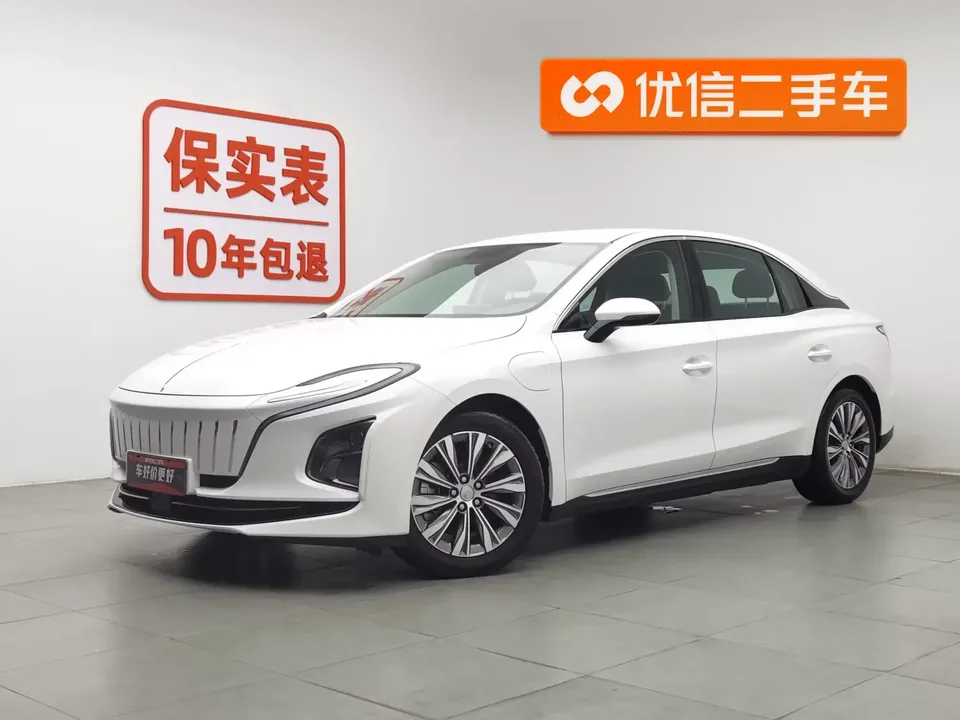 Hongqi E-QM5 Hongqi E-QM5 2022 Charging 431km LeXiang Edition 5-seater 2022 — photo 1, buy with delivery to Moscow